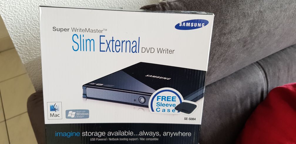 Samsung Super WriteMaster SE-S084C DVD Drive - 8x Speed - USB 2.0 - Slim Line, Black