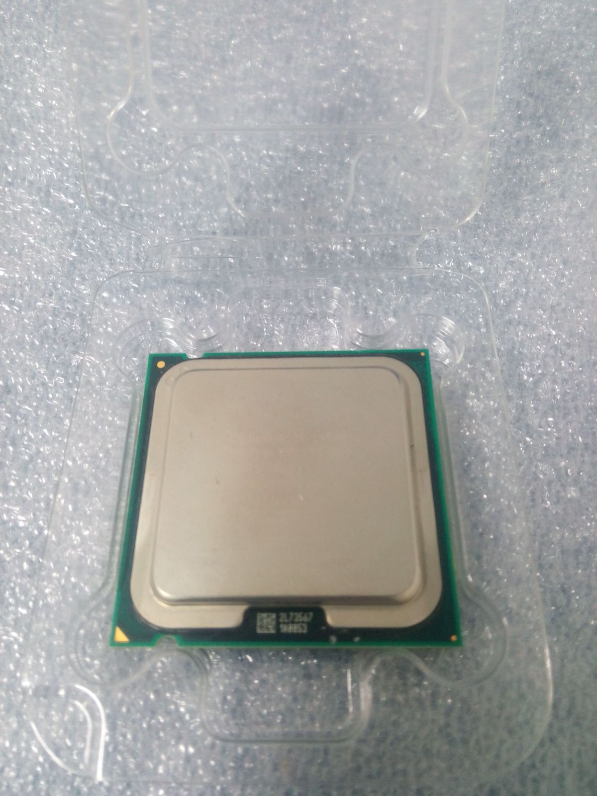 Intel Core 2 Duo Processor E4500, 2.2GHz, 2MB Cache, LGA775 Socket (SLA95)