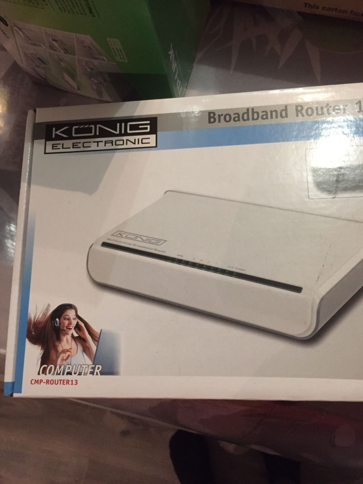 König CMP-ROUTER13 - Router - 4-Port Switch