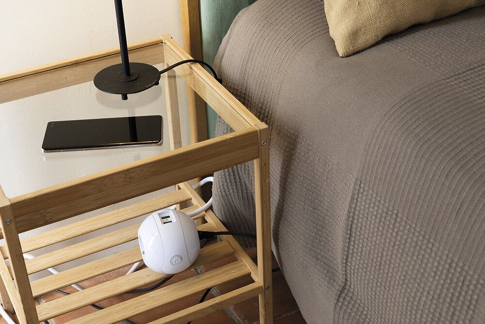 Watt&Co WATT'ball Power Strip - 3 Outlet Circuit Breaker - Entry: Power Supply - Output Connectors: 3 (Bipolar, 2x USB, 2x 3-Pole) - 1.8m Cable - Grey, White