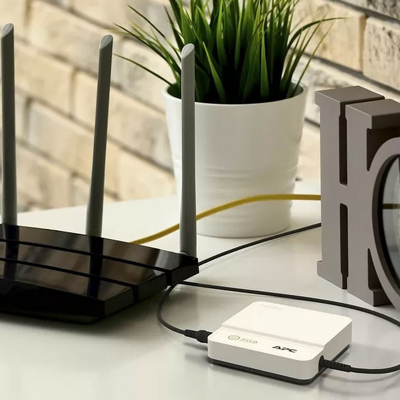 APC Back-UPS Connect 36W