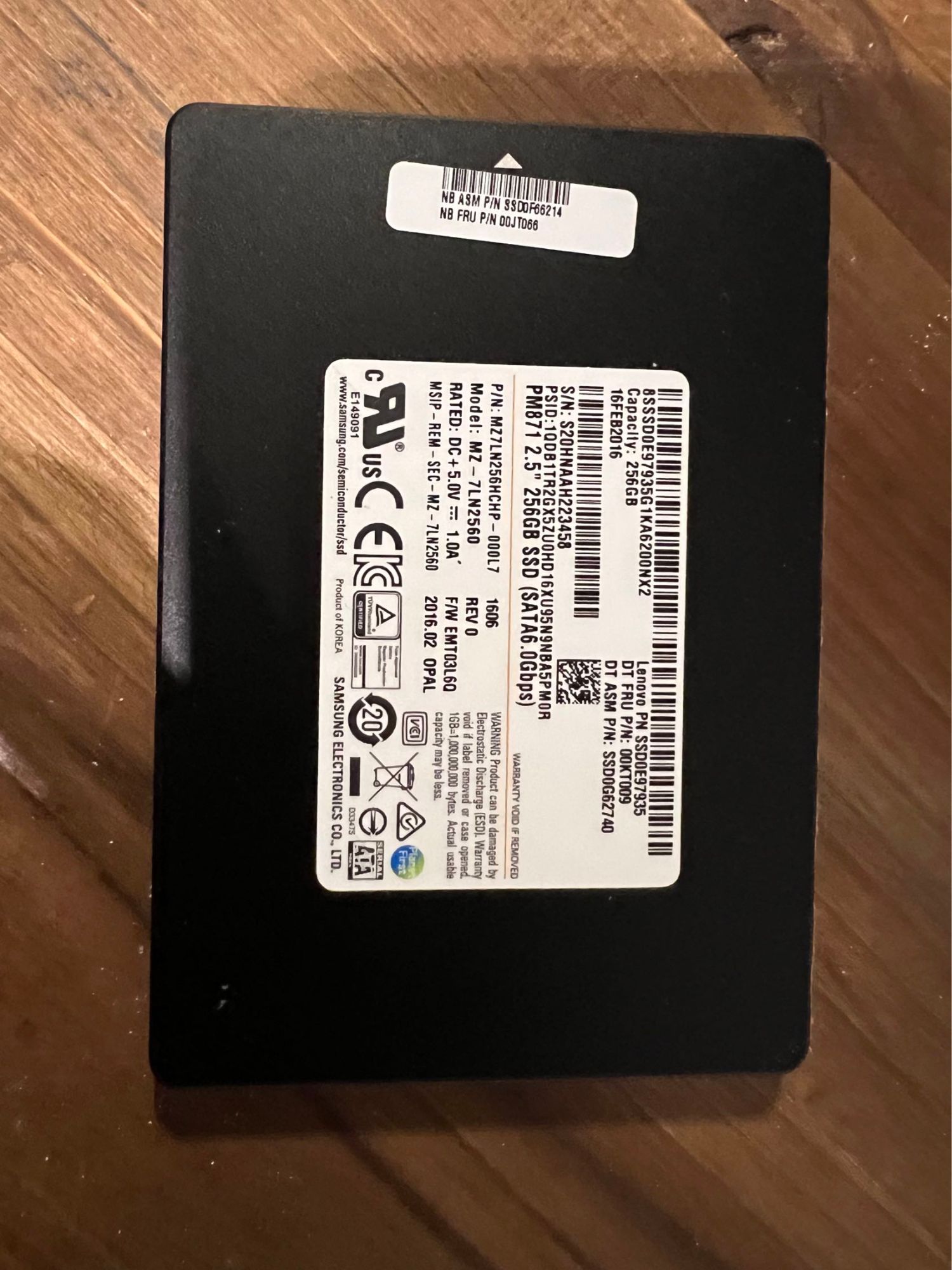 Samsung 256GB SSD 2.5" PM871 MZ-7LN2560 (SATA III, 6Gbps)
