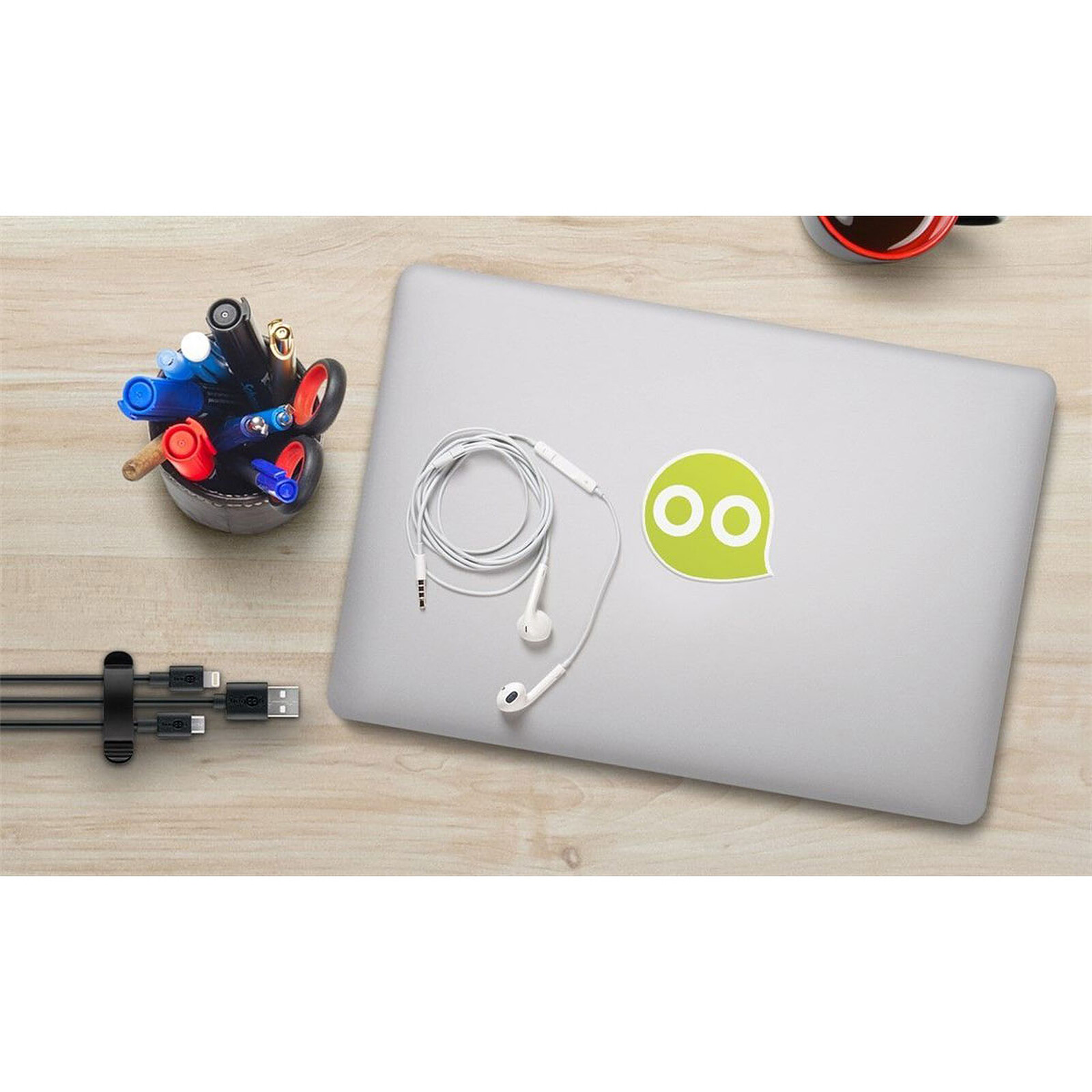 Goobay 3 Slot Cable Management - Black