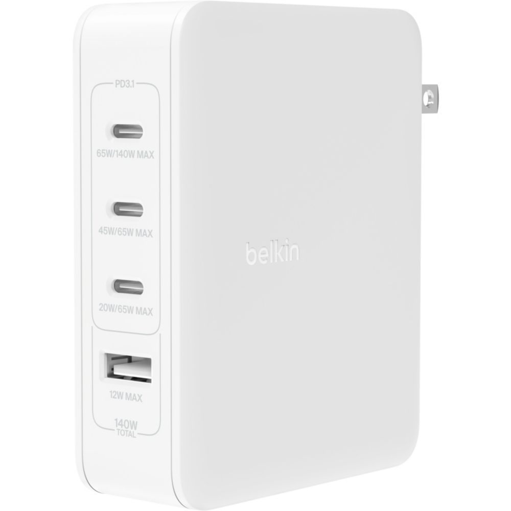 Cargador de pared Belkin BoostCharge Pro Gan de 4 puertos y 140 W, blanco