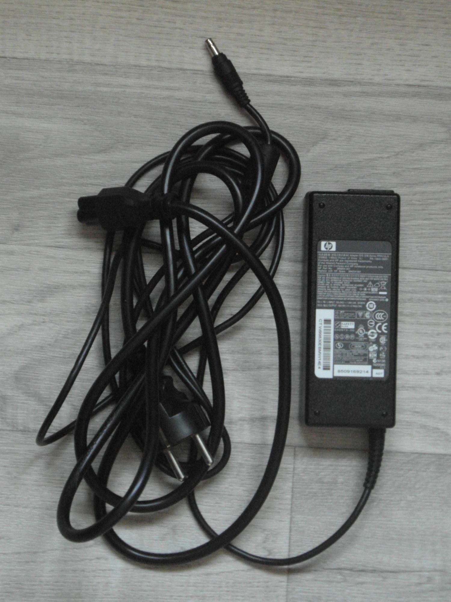 Adaptador de alimentación original de HP 90W - 19V 4,74A para computadoras portátiles HP Compaq