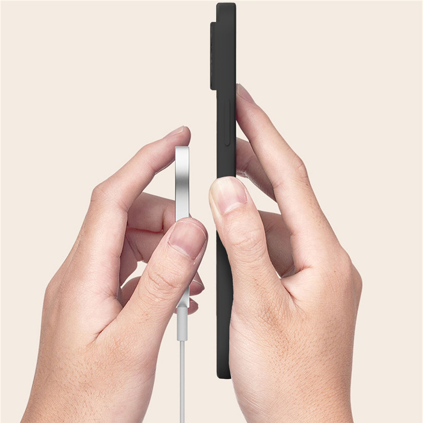 Akashi Coque Silicone MagSafe Black iPhone 17 Pro Max
