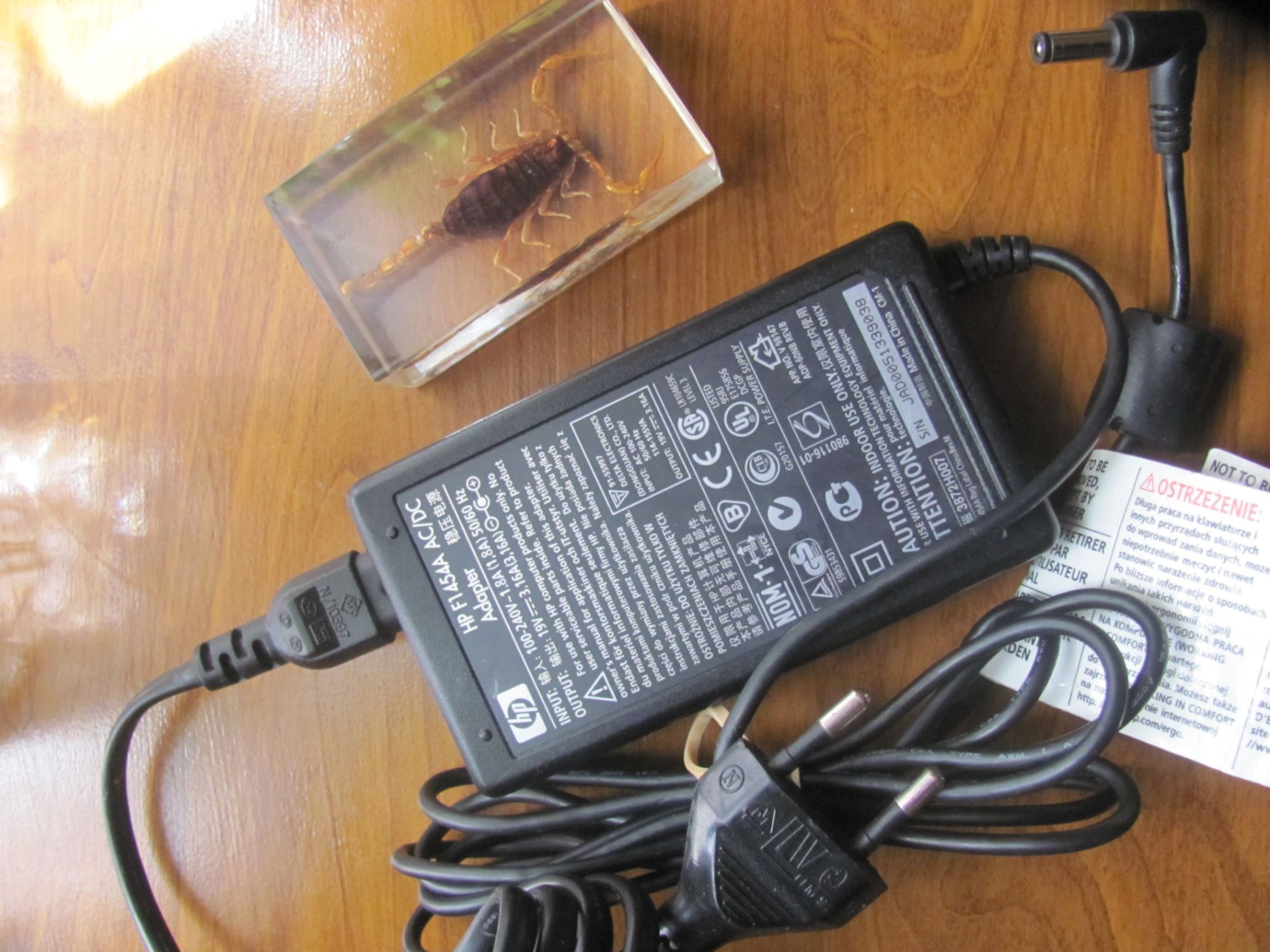 Fuente de alimentación HP F1454A para portátiles