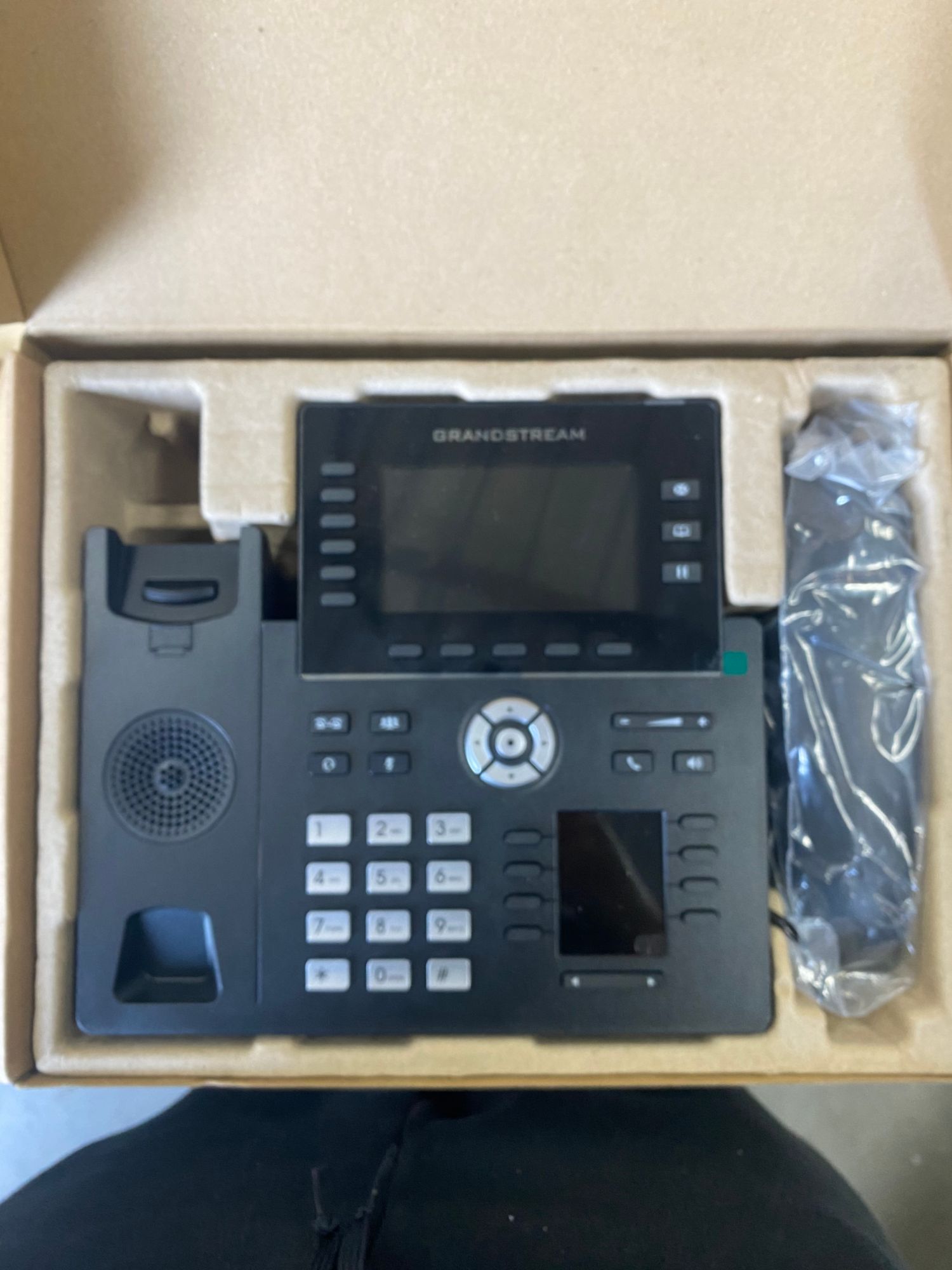 Grandstream VoIP Phone GRP 2616 - 6 Lines