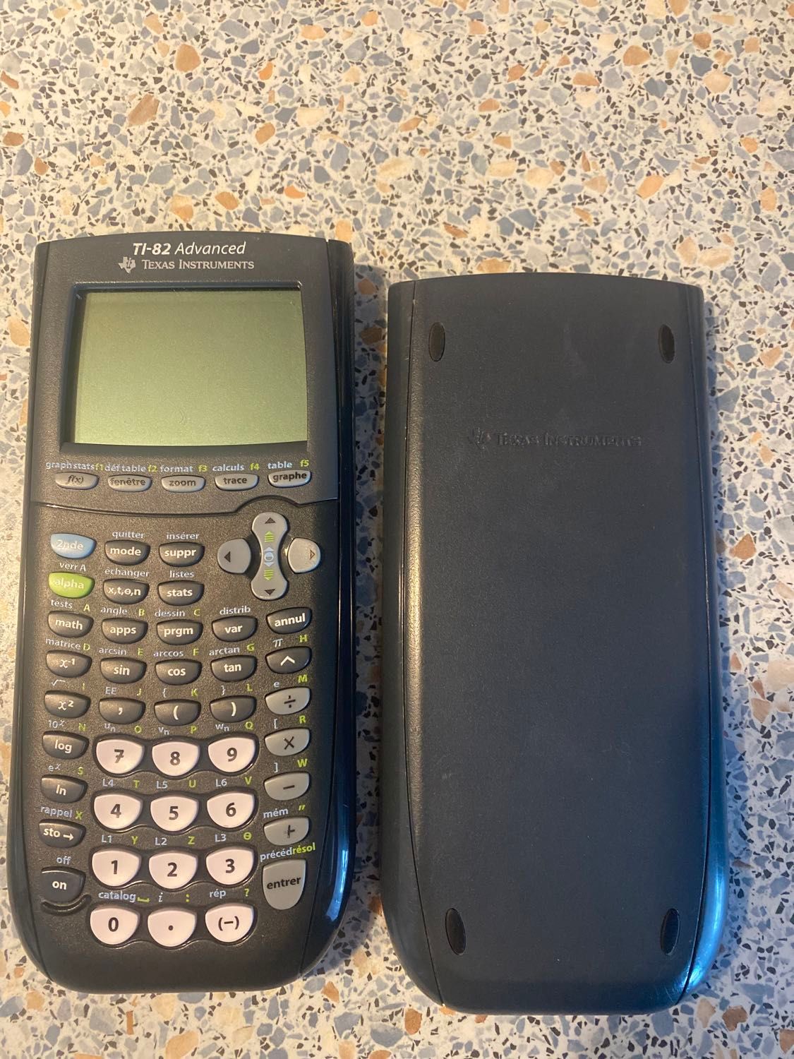 Calculatrice graphique Texas Instruments TI 82 avec mode examen