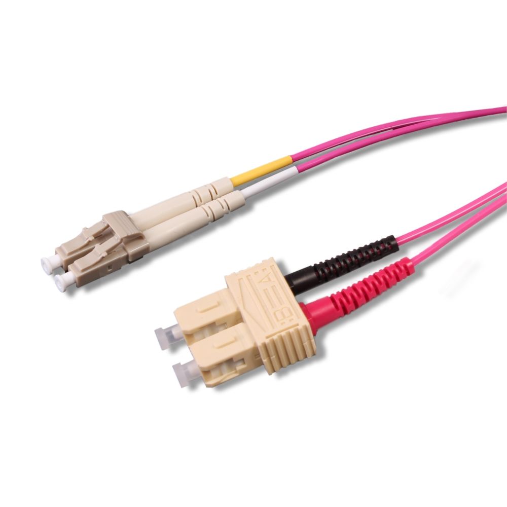 Uniformatic Network Cable - SC Multi-Mode (M) to LC Multi-Mode (M) - 5m - Optical Fiber - 50/125 Microns - OM4 - Halogen Free - Rose Fuchsia