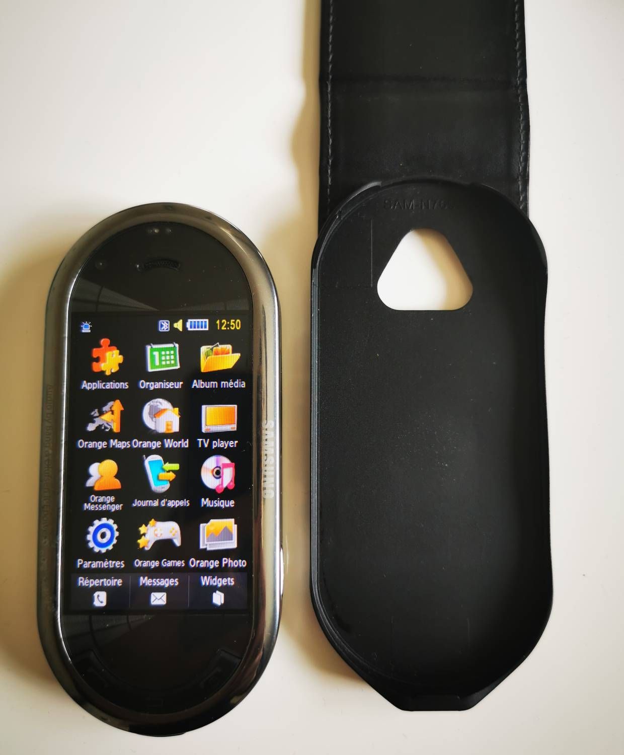 Samsung Beat DJ Phone (M7600) - Mirror Black