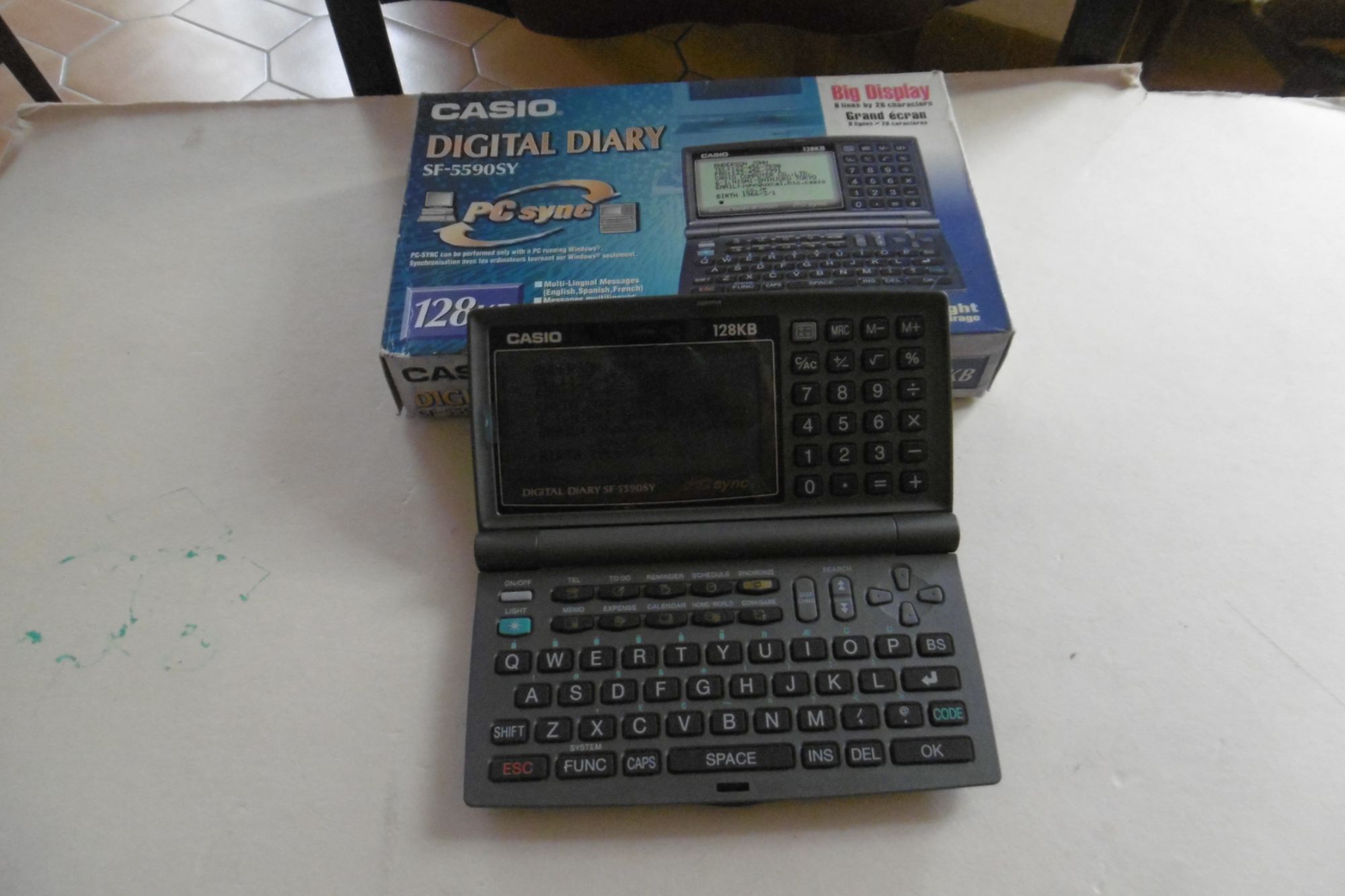 Planificador digital Casio SF5590SY (guía telefónica, cuaderno de notas, control de gastos)