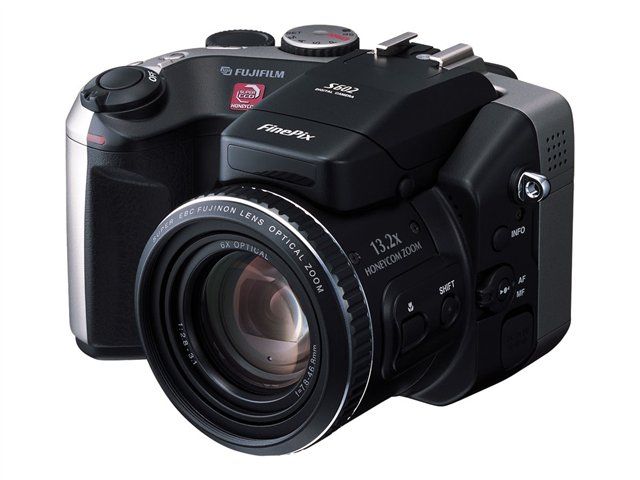Fujifilm Compact Camera - 3.1MP / 6.0MP (interpolated) - 6x Optical Zoom - Black, Grey Metallic
