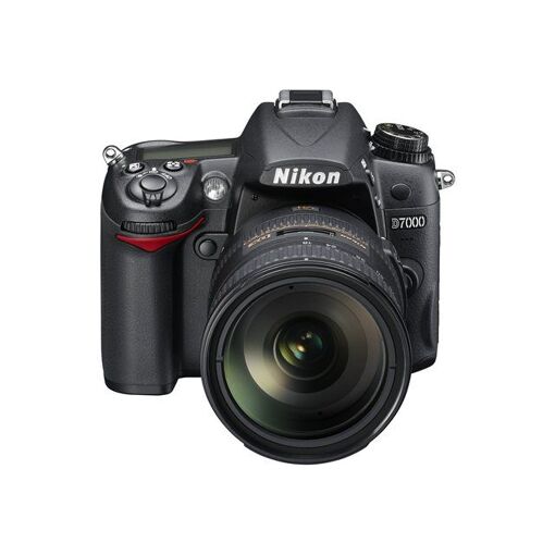 Nikon D7000 con lente AF-S DX 18-200 mm VR