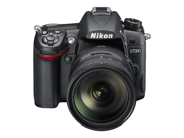 Nikon D7000 avec objectif AF-S DX 18-200 mm VR