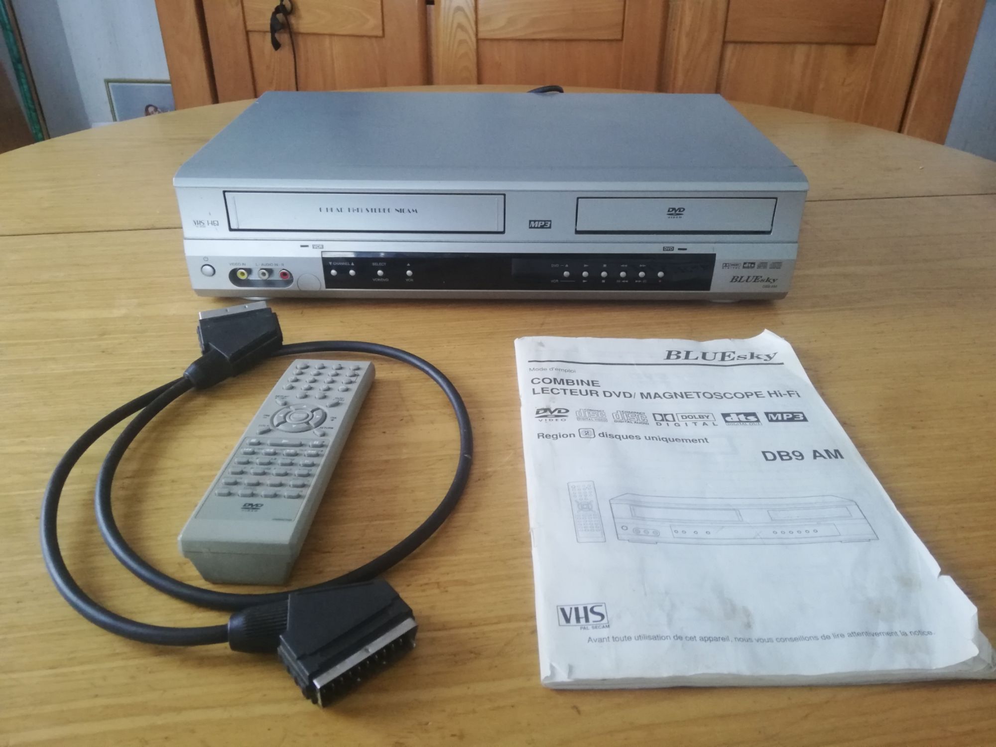 Bluesky DB9AM DVD Player and Recorder