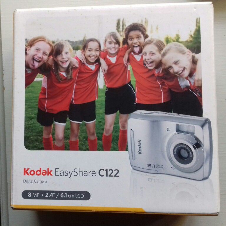 Kodak EASYSHARE C122 Compact Camera - 8.1 MP