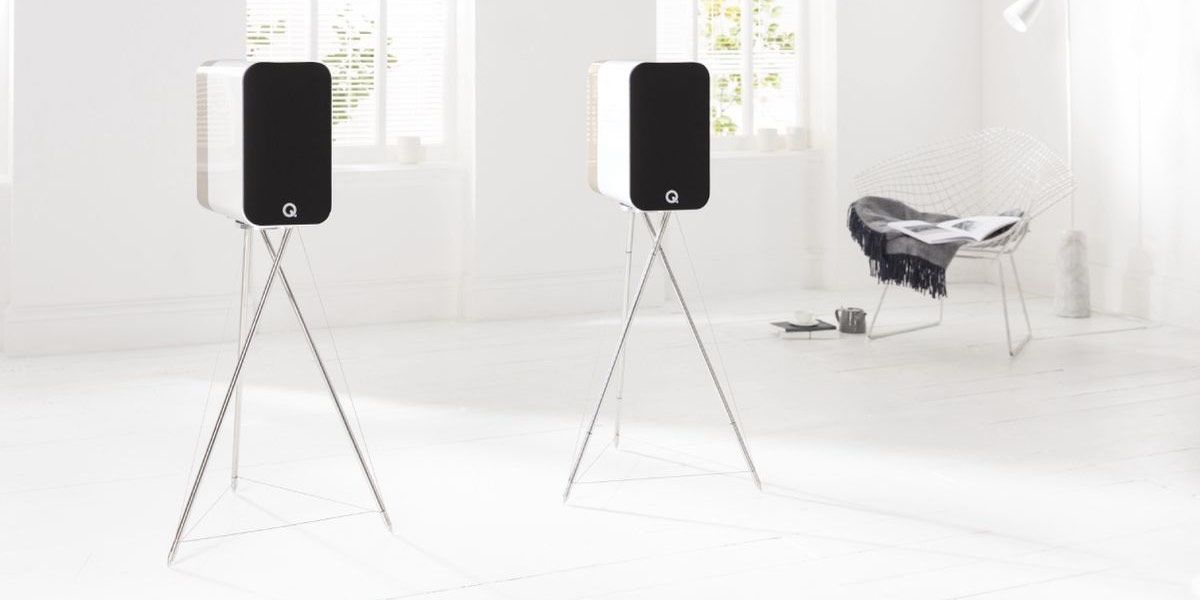 Q Acoustics Concept 300 Bookshelf Speaker - White & Oak