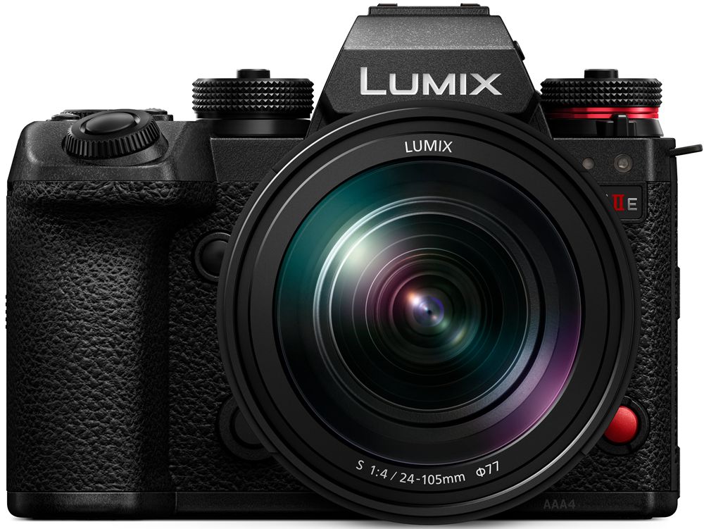 Panasonic Lumix S1 II E + 24-105mm f/4 Macro Lens
