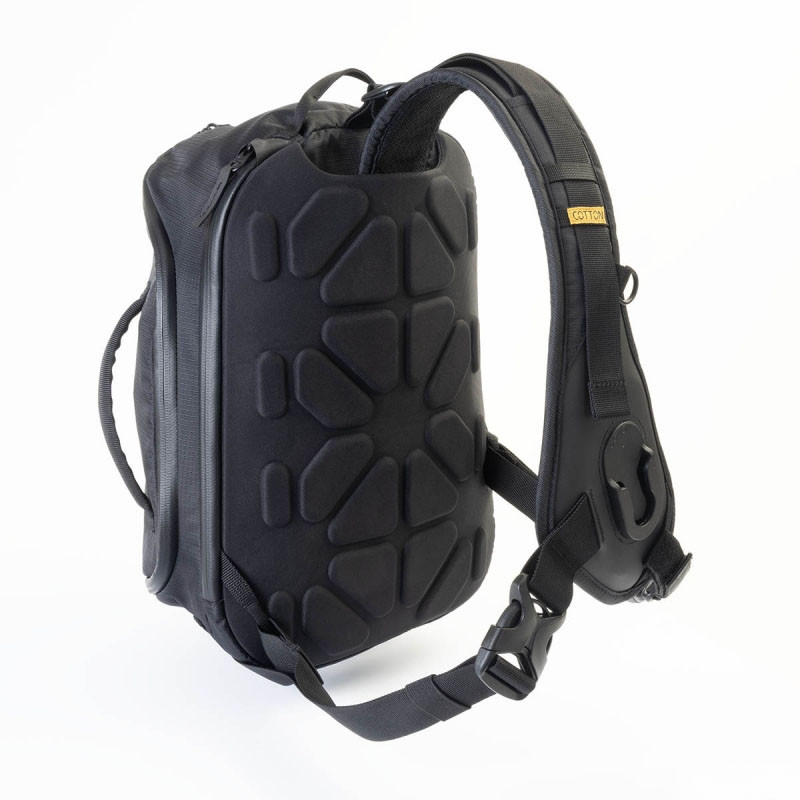 Bolso tipo mochila Cotton Carrier HYKER con soporte para cámara
