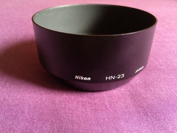 Sombreado Nikon HN-23 para el objetivo Nikon AF 85mm