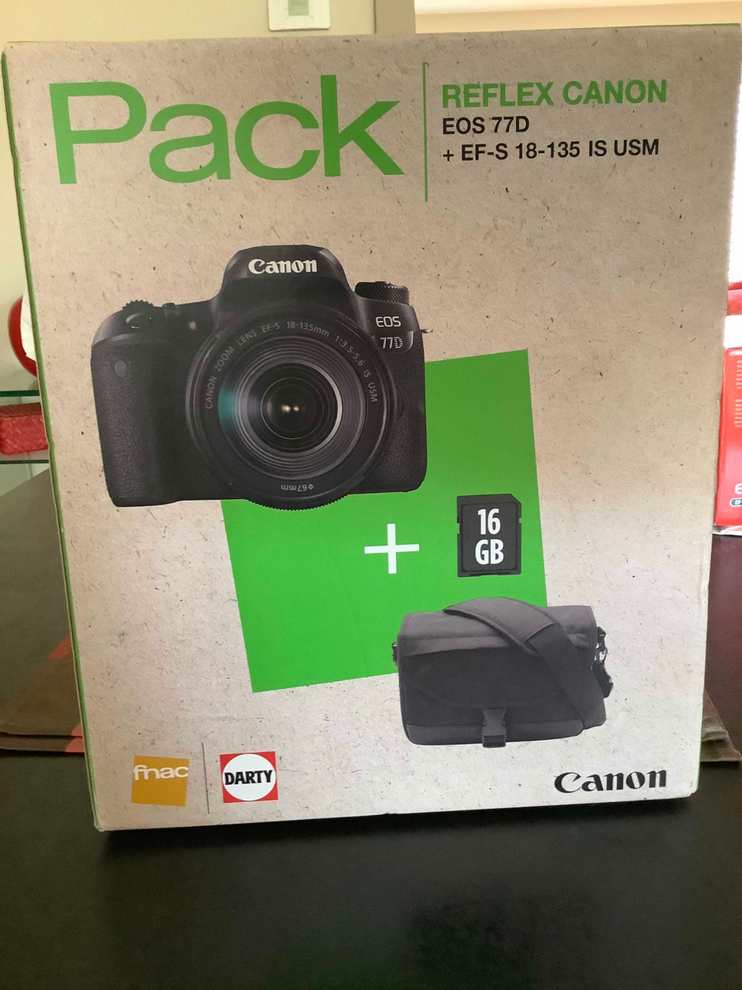 Canon EOS 77D Kit with 18-135mm f/3.5-5.6 IS USM Lens + Bag + 8GB SD Card