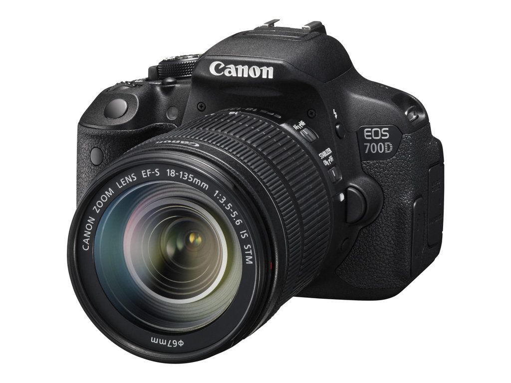 Appareil photo numérique Canon EOS 700D - Objectif reflex - 18,0 MP - APS-C - 1080p - Zoom optique 7,5x EF-S 18-135 mm