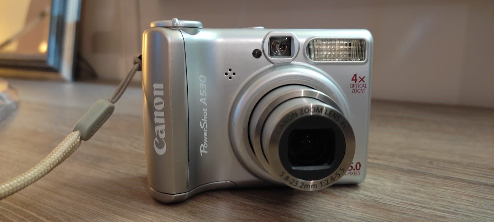 Canon Compact Digital Camera - 5.0MP - 4x Optical Zoom