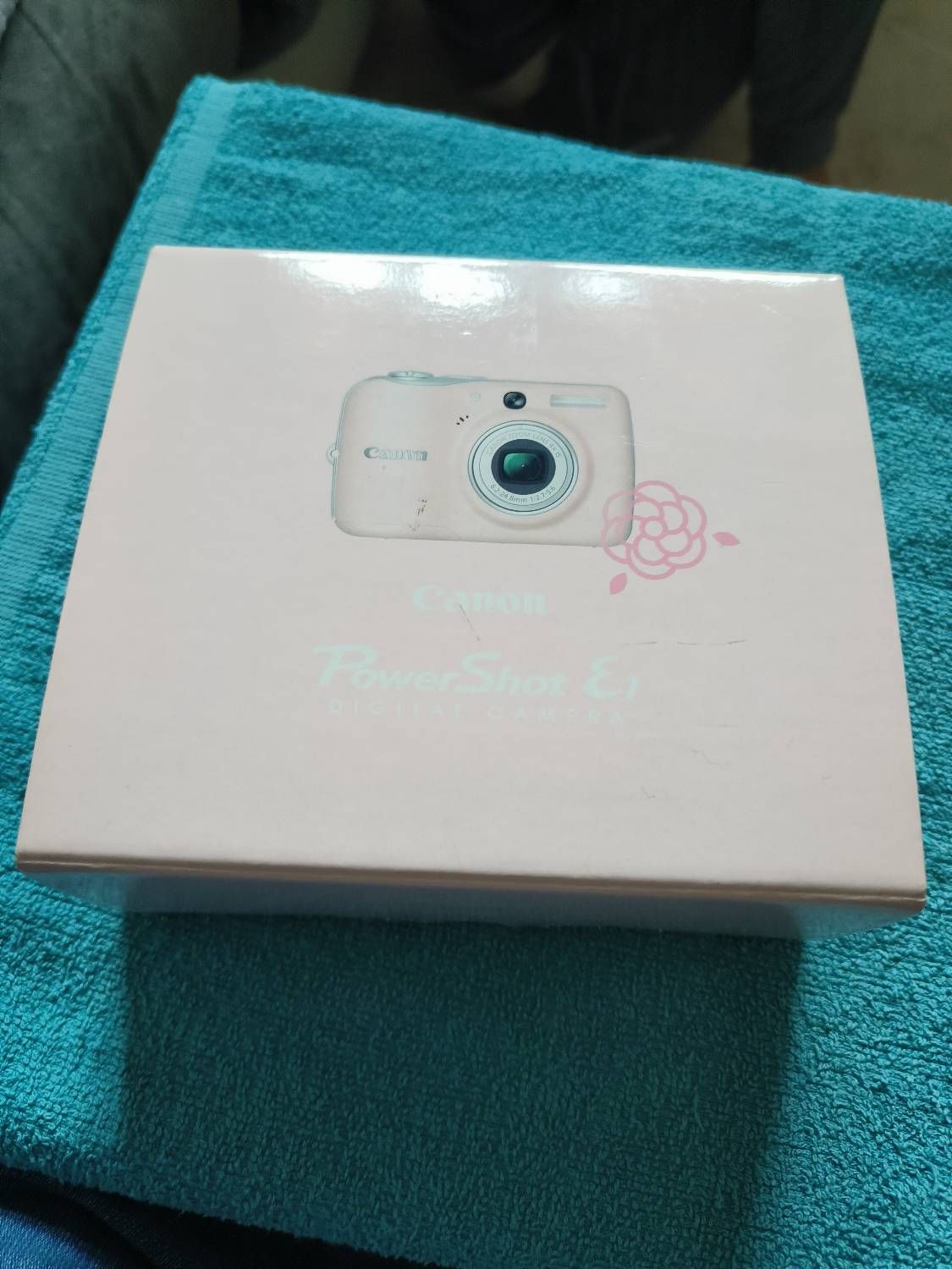 Canon Compact Camera - 10.0MP - 4x Optical Zoom - Pink