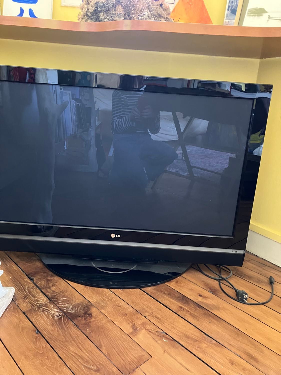 LG 42PC55 42-Inch 720p Plasma TV