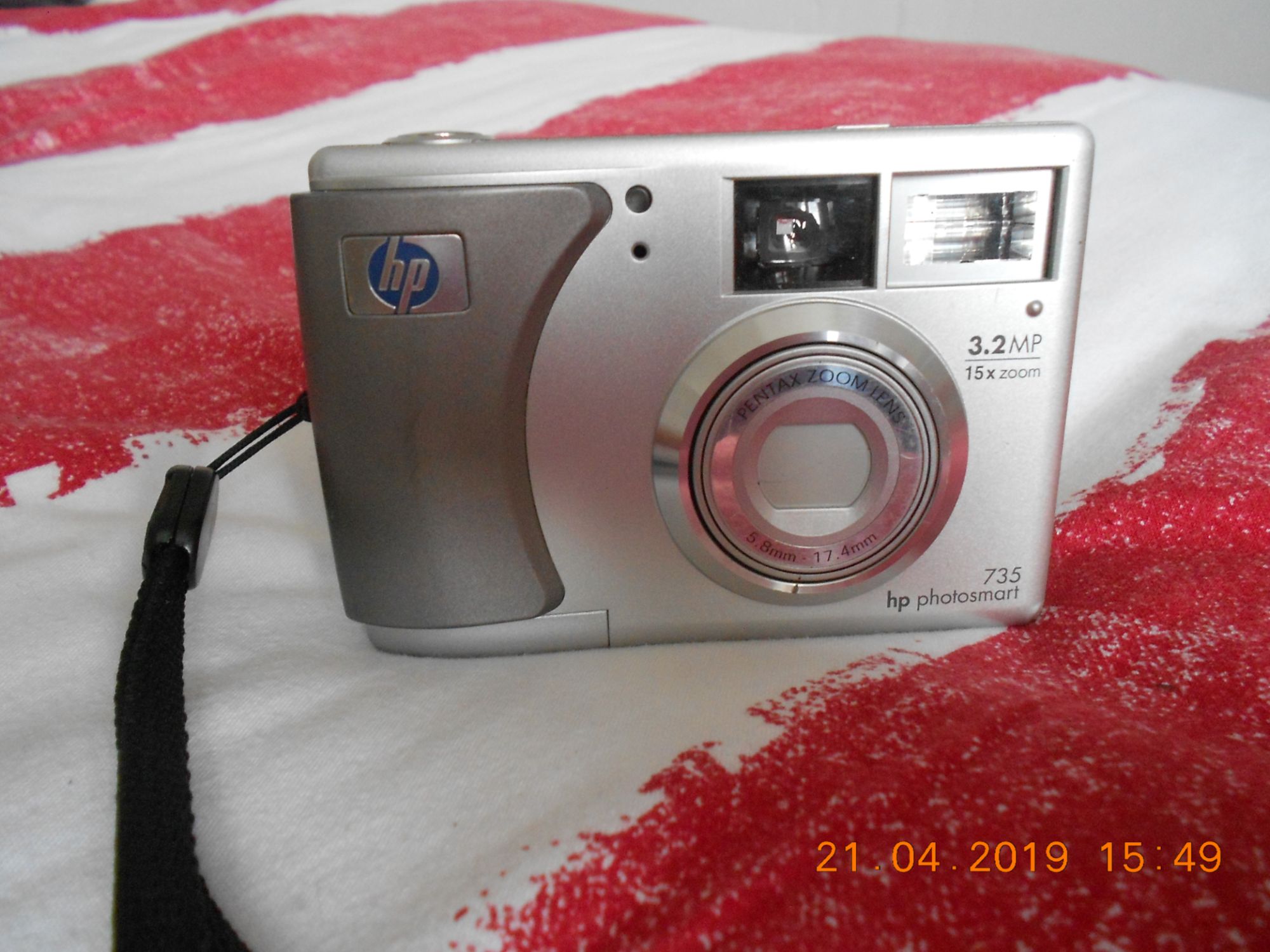 HP Compact Camera - 3.2MP - 3x Optical Zoom - PENTAX