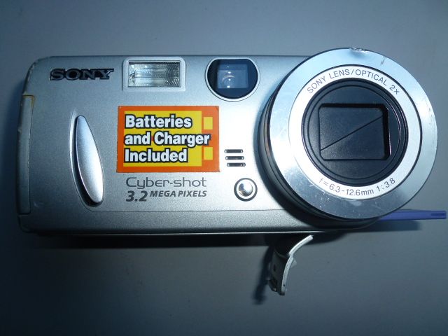 Sony CompactP52 Digital Camera - 3.2MP - 2x Optical Zoom