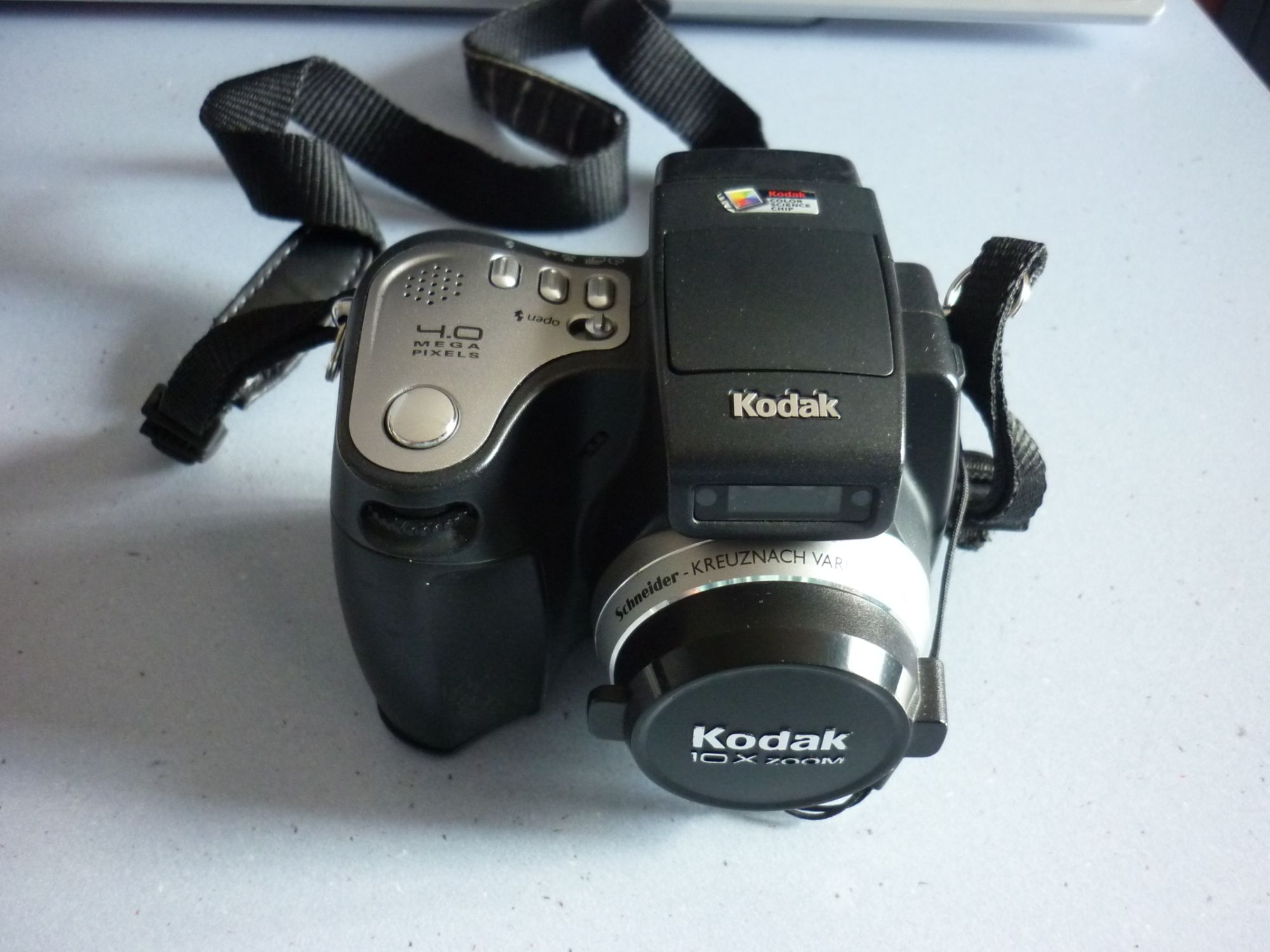 Kodak Compact Camera - 4.0MP - 10x Optical Zoom - Schneider Lens - 16MB Flash