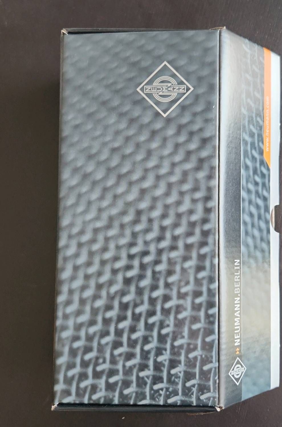Neumann TLM 102 Black Speaker