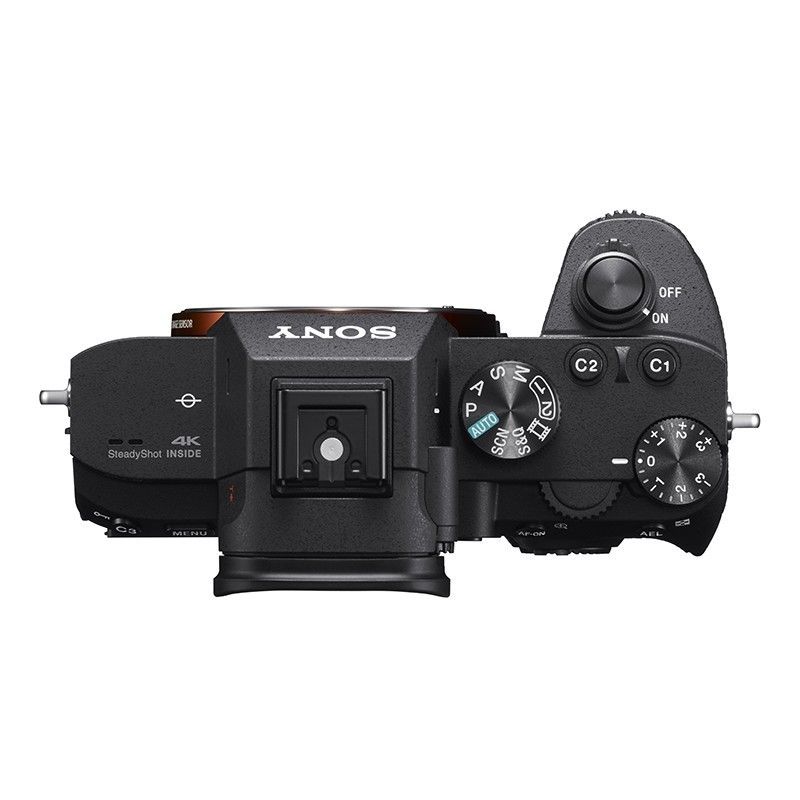 Sony Alpha 7 III con objetivo FE 24-240mm