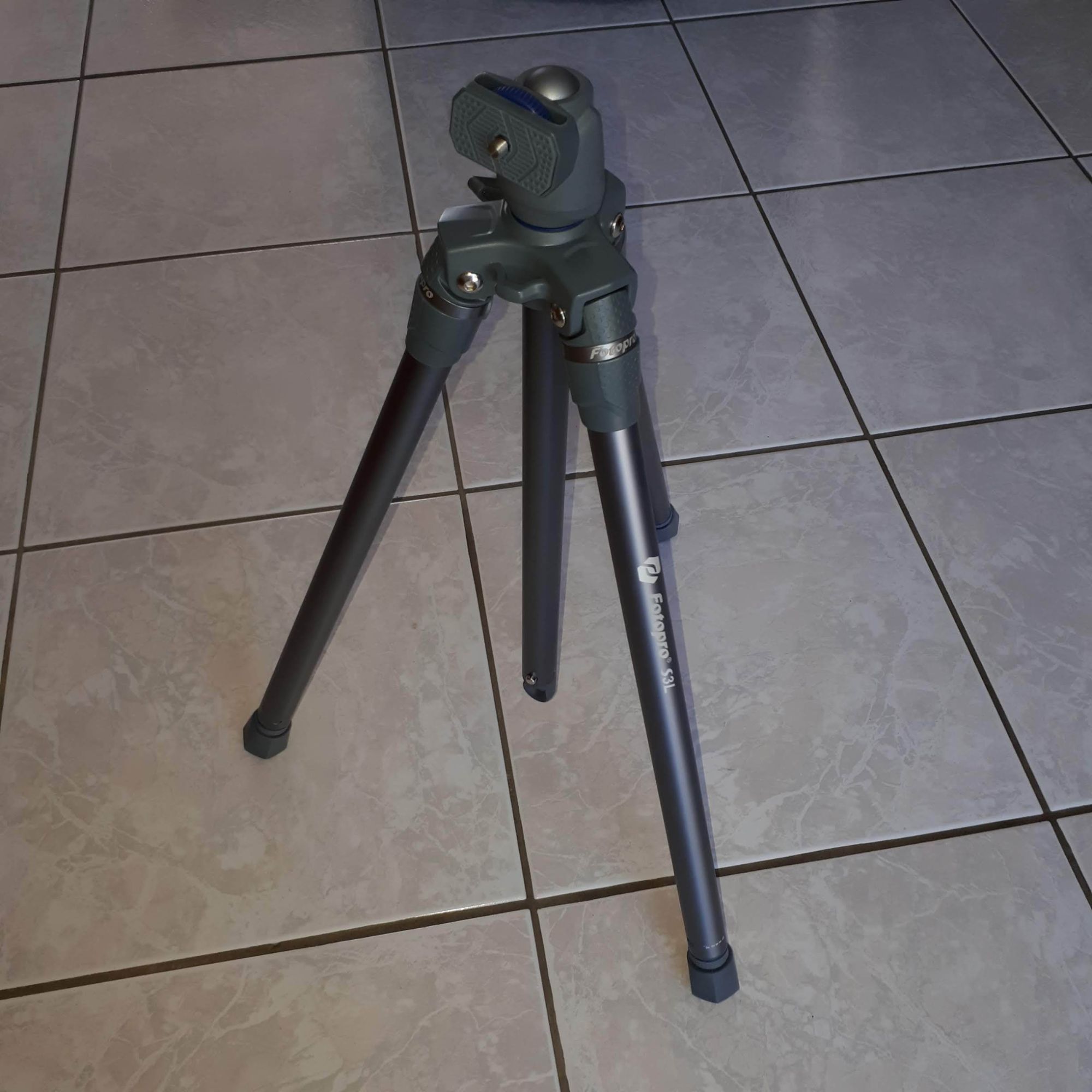 Fotopro 4-Section Rotating Ball Head Tripod S3 L