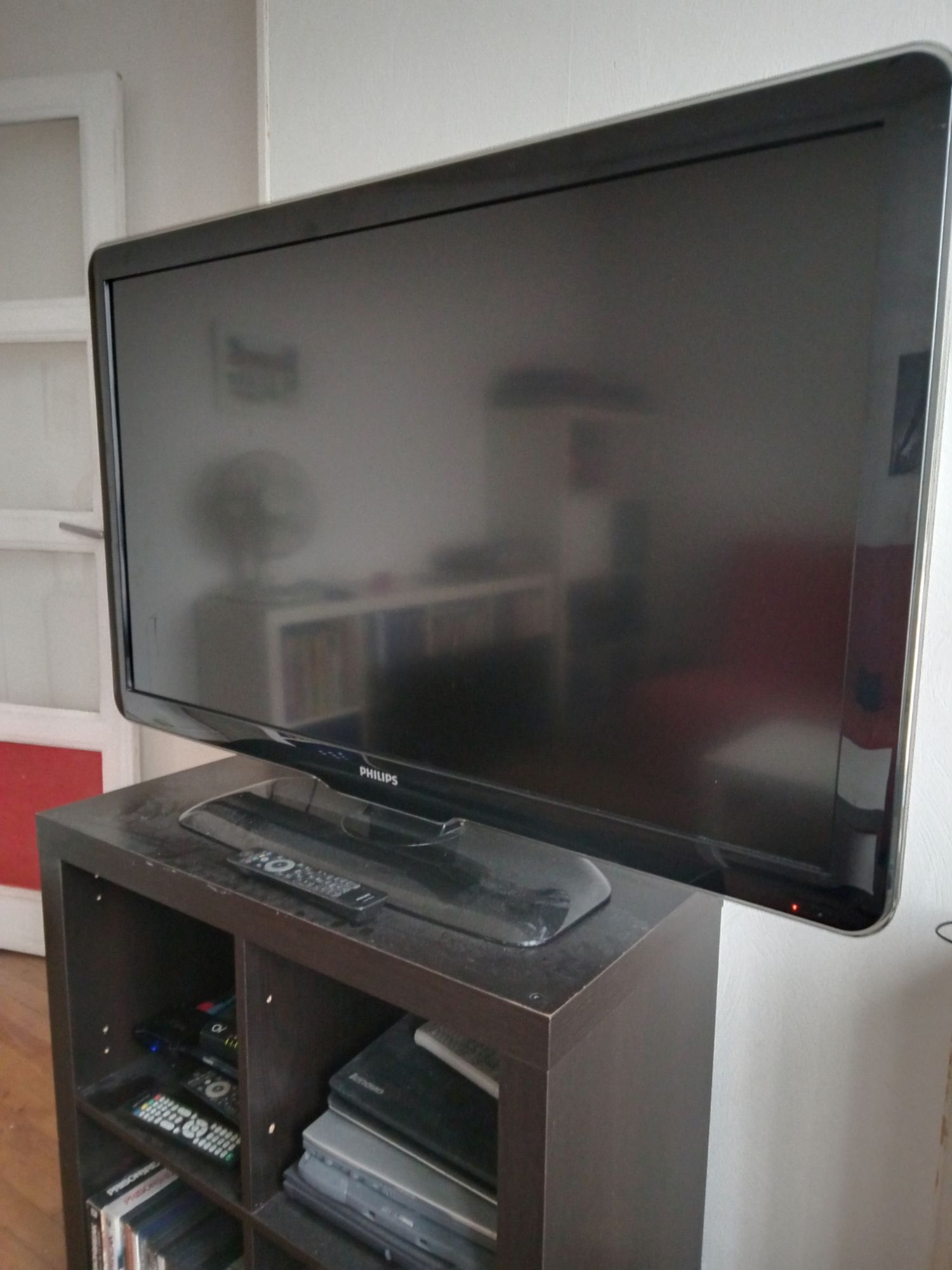 TV LCD Philips 47PFL5604H de 47 pulgadas y Full HD