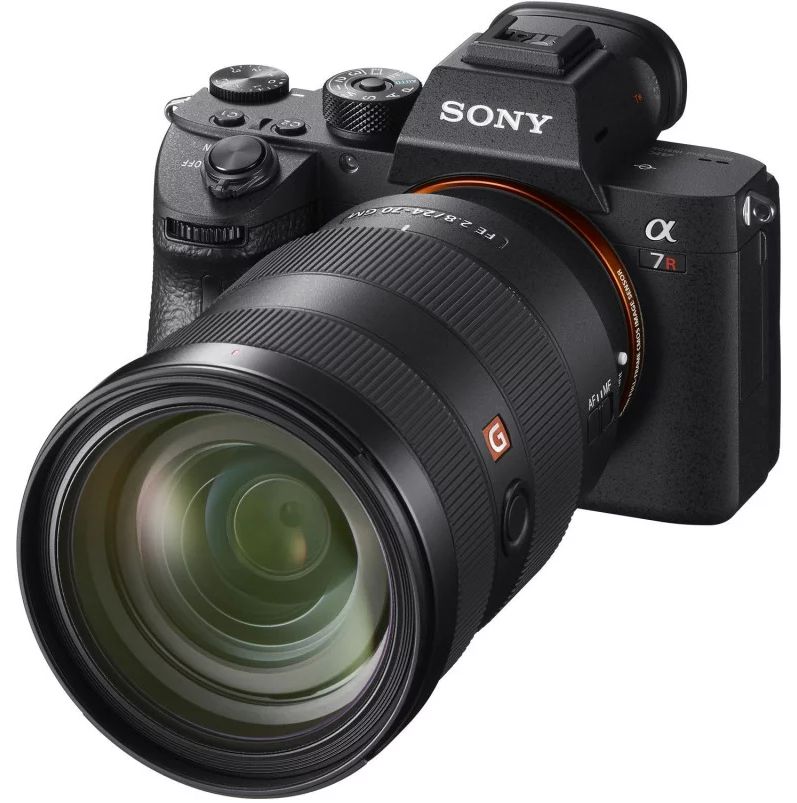 Sony A7R III + SEL 24-70mm F4 ZA OSS Camera Kit