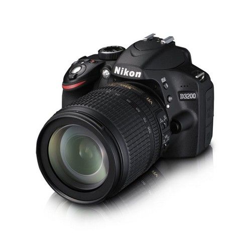 Nikon D3200 + 18-105 VR Kit