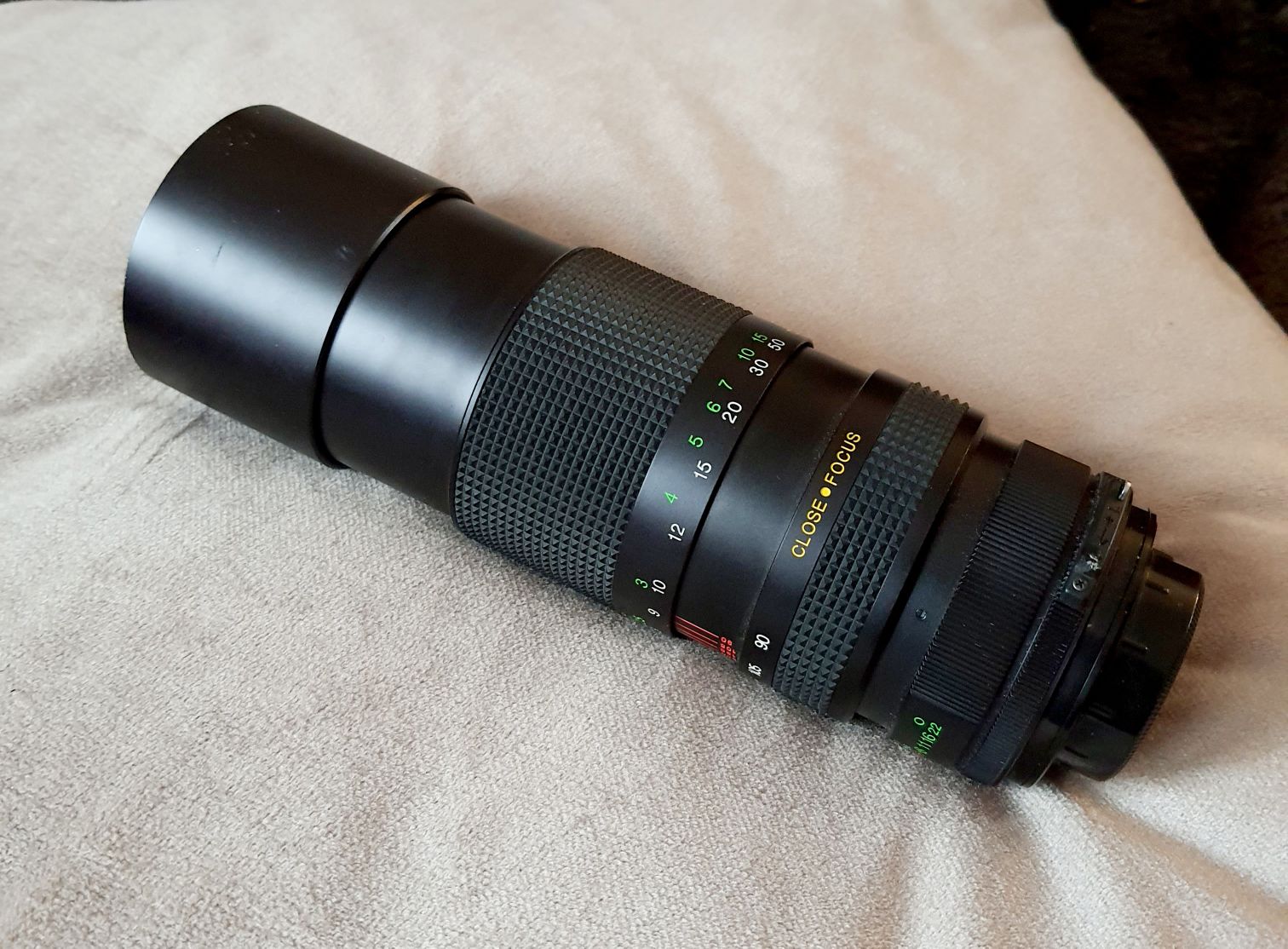Vivitar 90-230mm f/4.5 Auto Zoom Lens