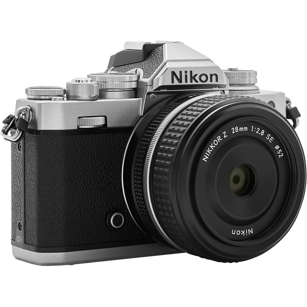 Nikon Z fc Kit + Z 28mm f/2.8 Special Edition