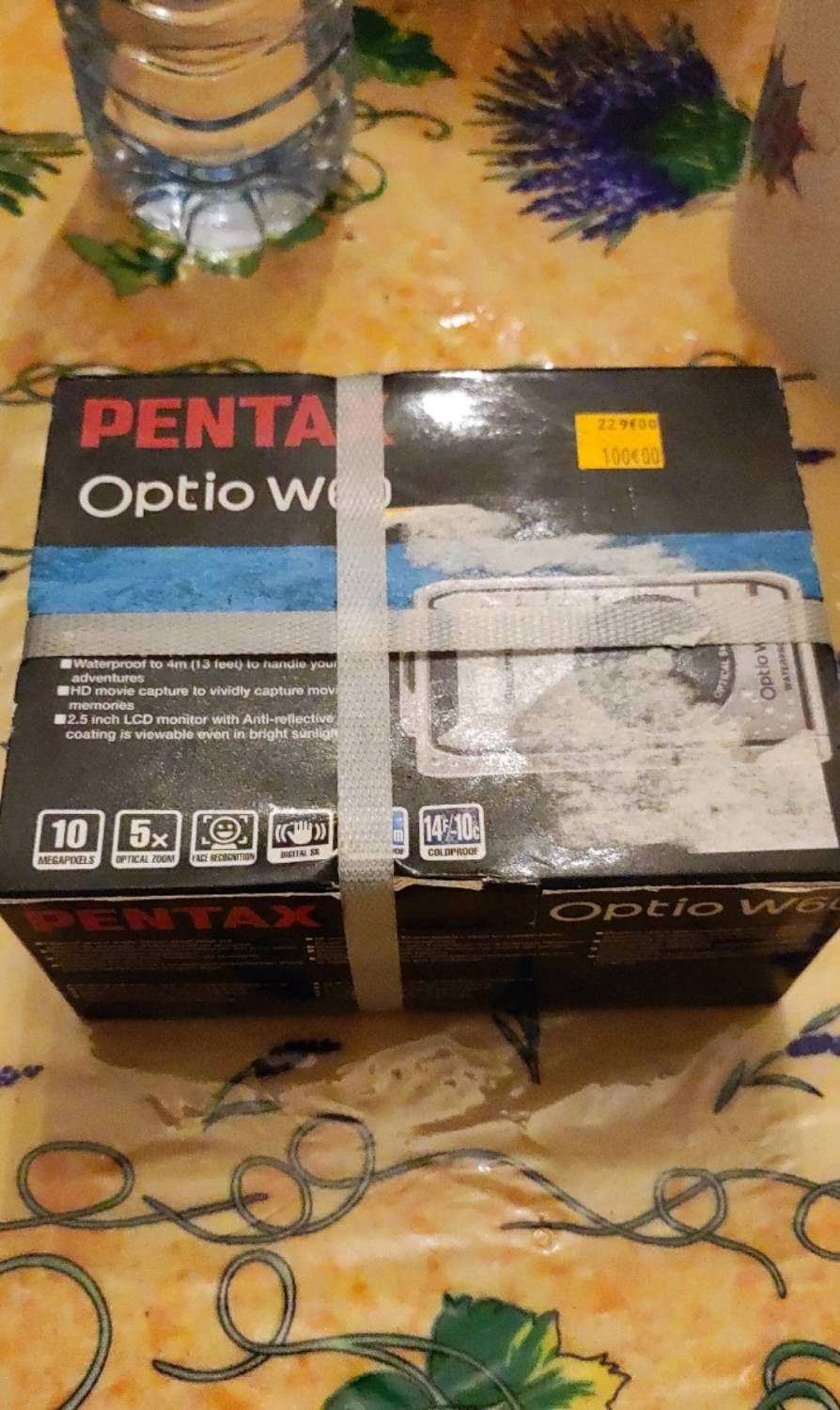Ricoh Compact Camera - 10MP - 720p - 5x Optical Zoom - Waterproof to 4m - Silver