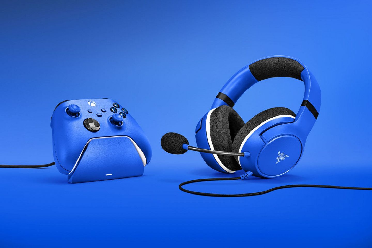 Razer Kaira X Blue Gaming Headset + Controller Charger - Xbox
