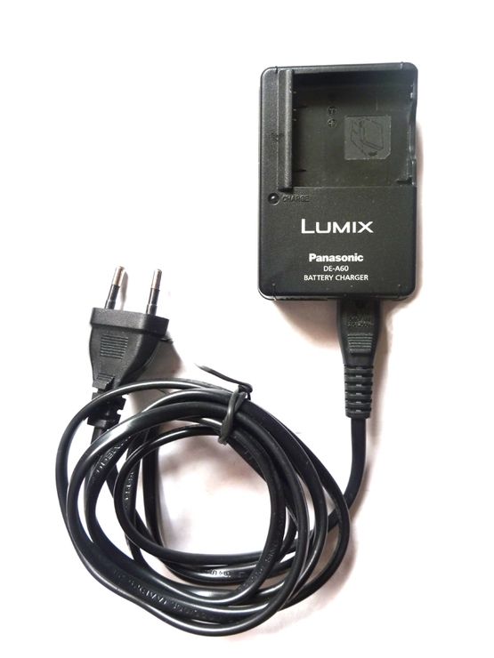 Cargador de batería Panasonic DE-A60