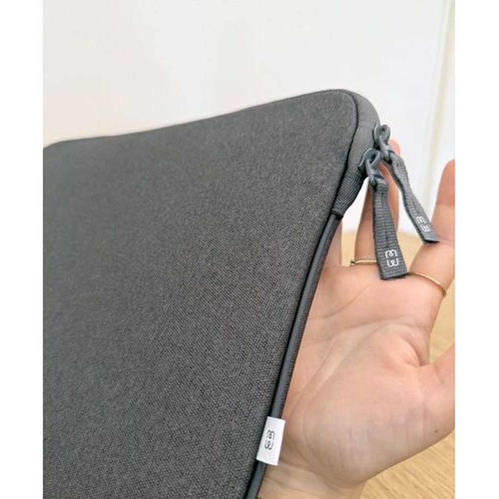 MW Shade 2Life 16" Laptop Sleeve, Anthracite
