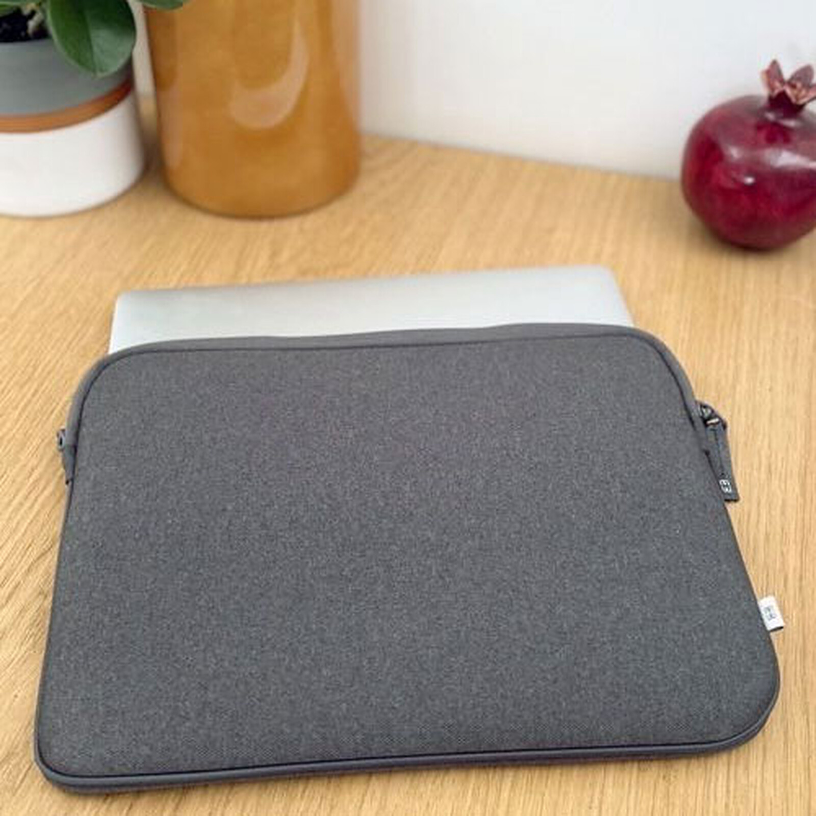 MW Shade 2Life 16" Laptop Sleeve, Anthracite