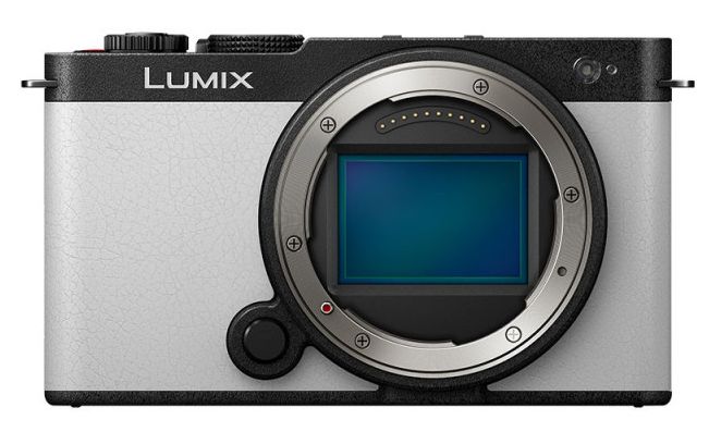 Panasonic LUMIX DC-S9 Camera, White