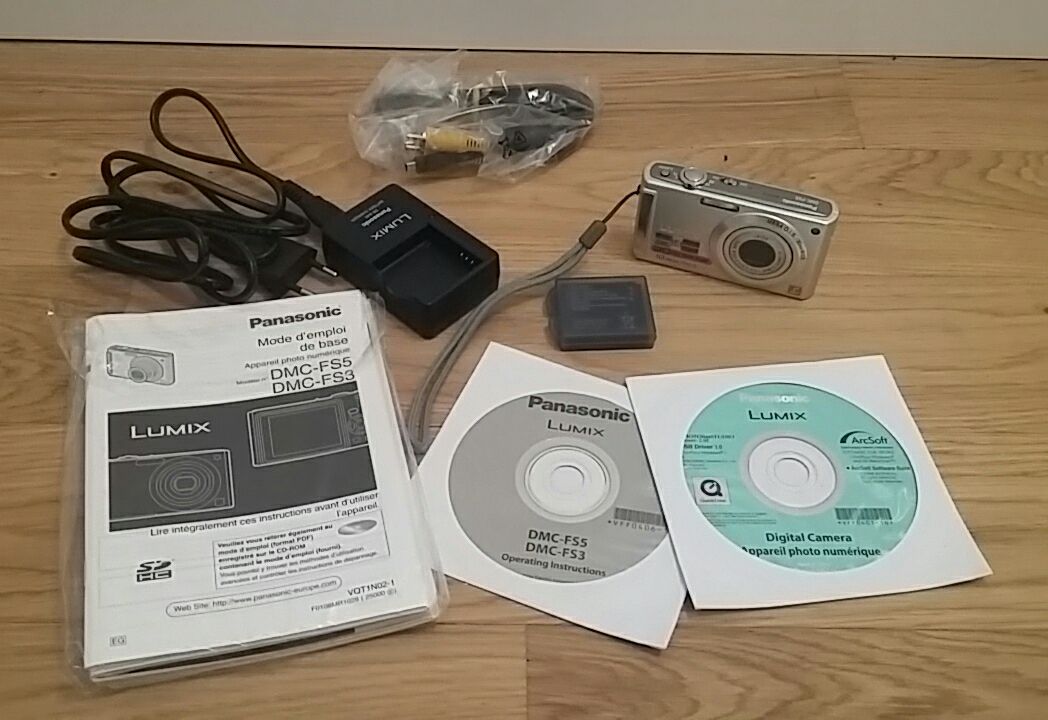 Panasonic Compact Digital Camera - 10.1MP, 4x Optical Zoom, Leica, Silver