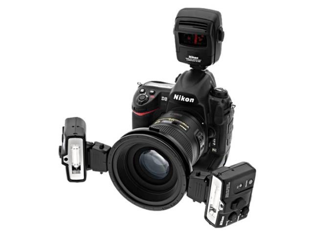 Nikon Ring Flash Macro Kit R1C1