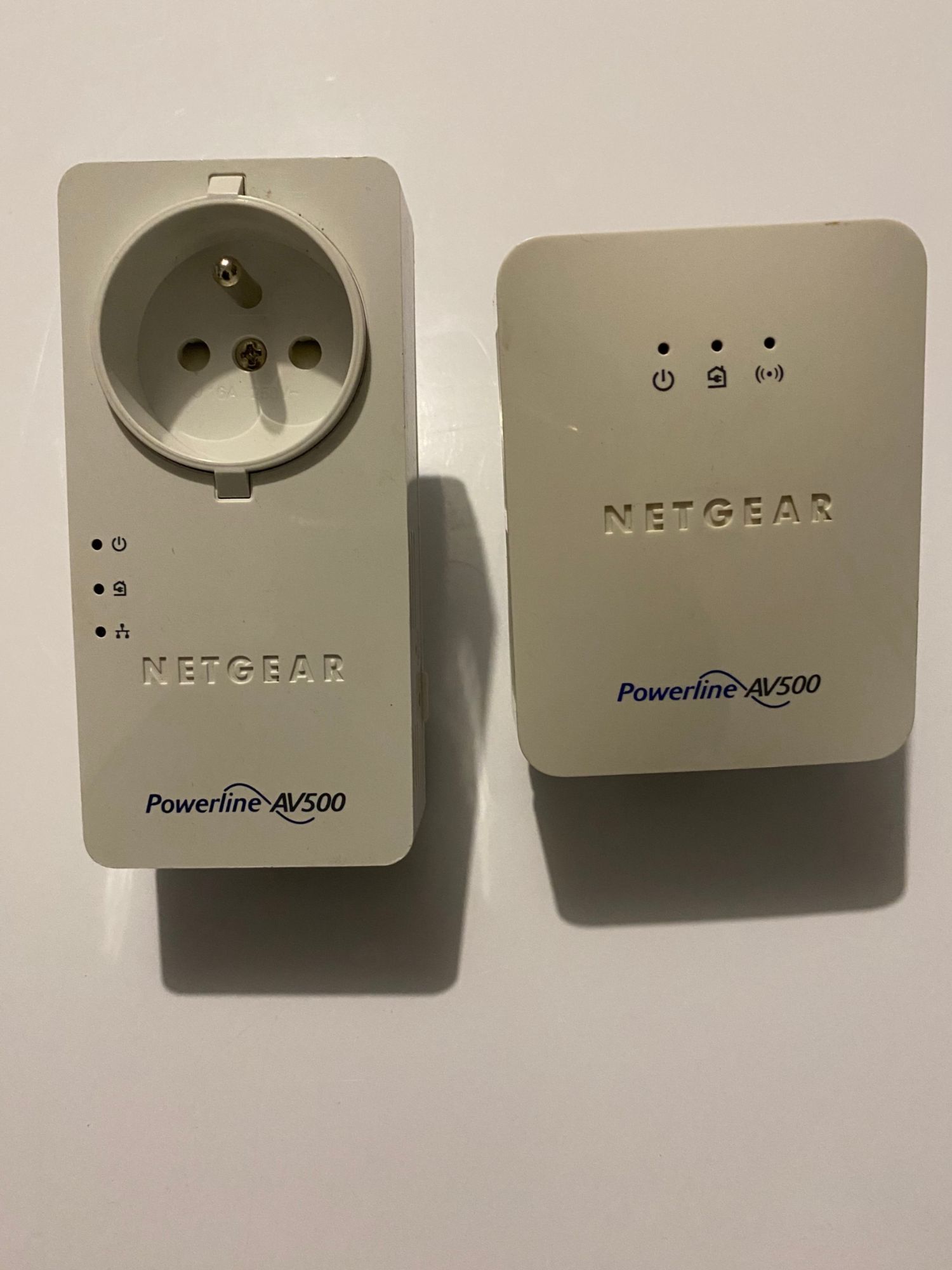 Netgear Powerline XWN5001 - HomePlug AV (HPAV) Wall-Mounted CPL Adapter